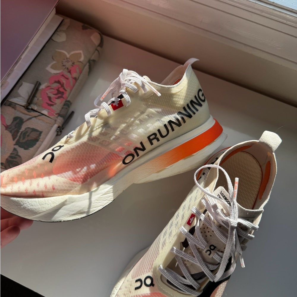 On Running Cloudboom Strike Marathon Sneakers